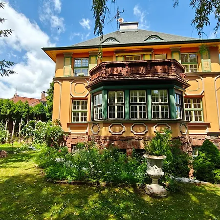 Casa de hóspedes Mezi Casy 3*