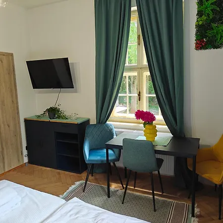 Casa de hóspedes Mezi Casy Trutnov