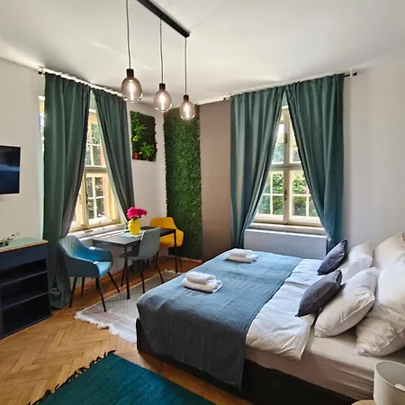 Casa de hóspedes Mezi Casy 3*